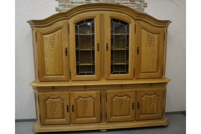 WITRYNA Z KOMODĄ LITY DĄB 8 DRZWIOWA SZER. 275 CM