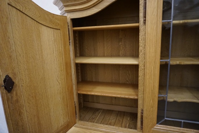 WITRYNA Z KOMODĄ LITY DĄB 8 DRZWIOWA SZER. 275 CM