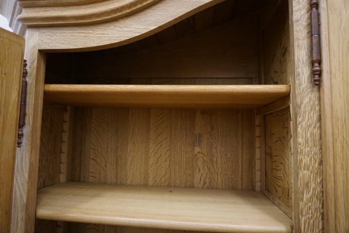 WITRYNA Z KOMODĄ LITY DĄB 8 DRZWIOWA SZER. 275 CM