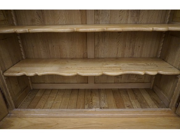 WITRYNA Z KOMODĄ LITY DĄB 8 DRZWIOWA SZER. 275 CM