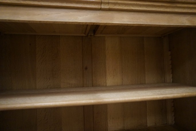 WITRYNA Z KOMODĄ LITY DĄB 8 DRZWIOWA SZER. 275 CM