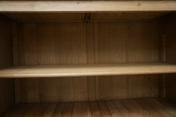 WITRYNA Z KOMODĄ LITY DĄB 8 DRZWIOWA SZER. 275 CM