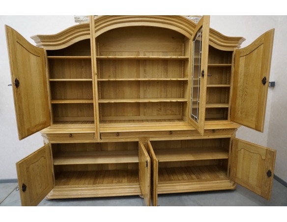 WITRYNA Z KOMODĄ LITY DĄB 8 DRZWIOWA SZER. 275 CM