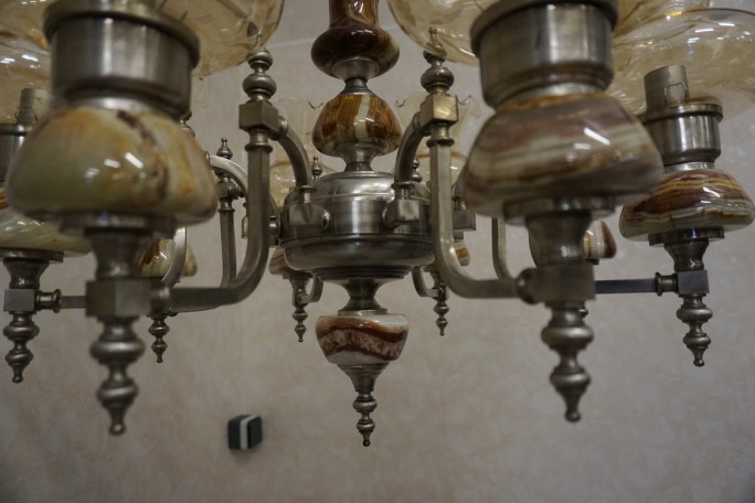 ŻYRANDOL WISZĄCY 8 KLOSZY 60/60 CM