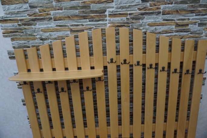 WIESZAK DO PRZEDPOKOJU DUŻY JASNY BUK SZER. 170 CM