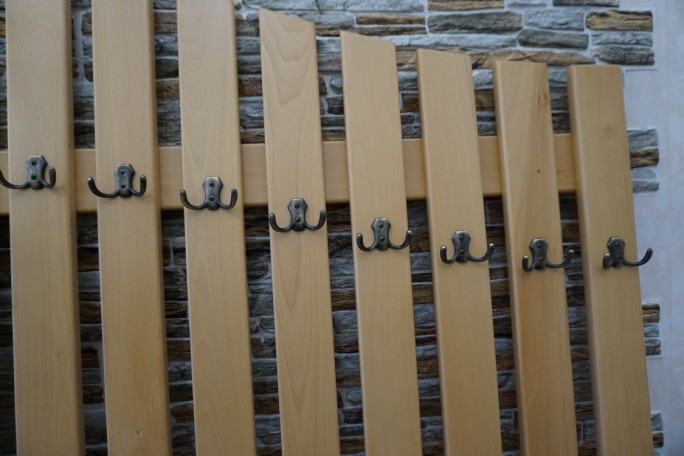 WIESZAK DO PRZEDPOKOJU DUŻY JASNY BUK SZER. 170 CM