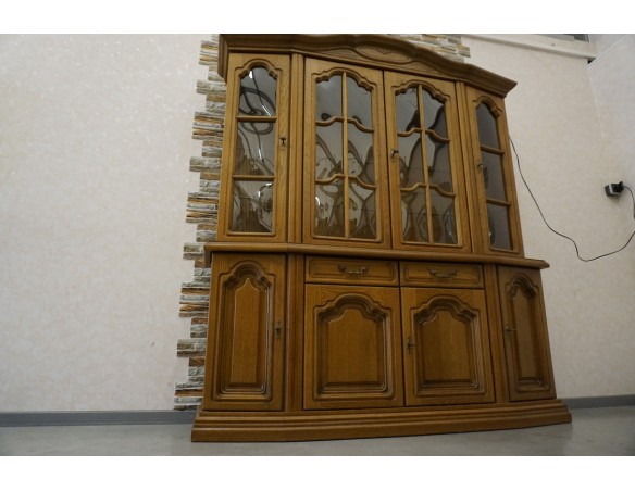 WITRYNA Z KOMODĄ PODŚWIETLANA 8 DRZWIOWA SZER. 179 CM