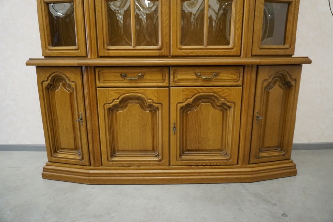 WITRYNA Z KOMODĄ PODŚWIETLANA 8 DRZWIOWA SZER....