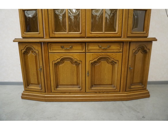 WITRYNA Z KOMODĄ PODŚWIETLANA 8 DRZWIOWA SZER. 179 CM