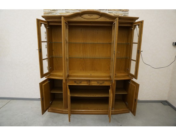 WITRYNA Z KOMODĄ PODŚWIETLANA 8 DRZWIOWA SZER. 179 CM