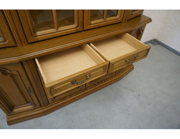 WITRYNA Z KOMODĄ PODŚWIETLANA 8 DRZWIOWA SZER. 179 CM