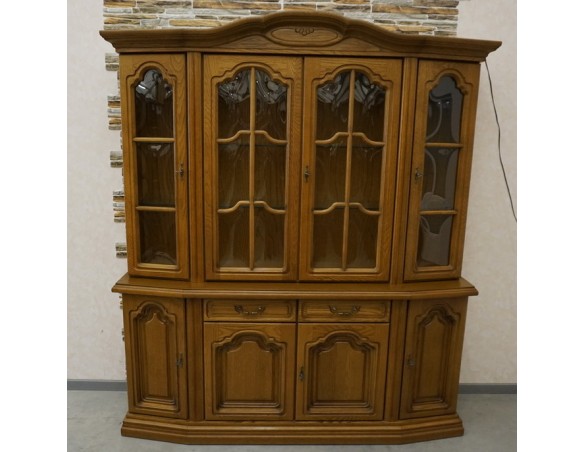 WITRYNA Z KOMODĄ PODŚWIETLANA 8 DRZWIOWA SZER. 179 CM