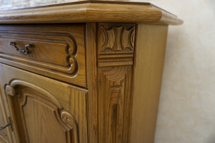 KOMODA DĘBOWA 4 DRZWIOWA SZER. 215 CM