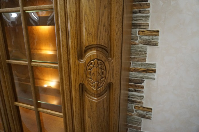 WITRYNA Z KOMODĄ DĘBOWA PODŚWIETLANA SUPER...