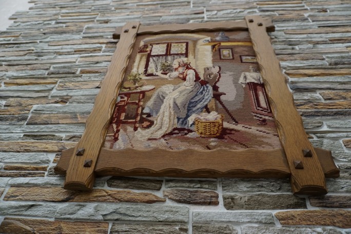 OBRAZ W DREWNIANEJ RAMIE SZER. 59 CM