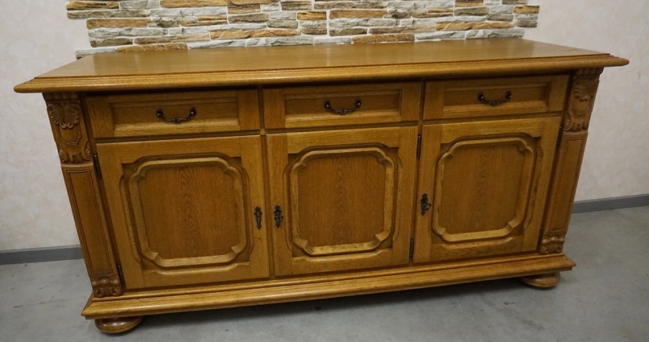 KOMODA DĘBOWA 3 DRZWIOWA SZER. 178 CM