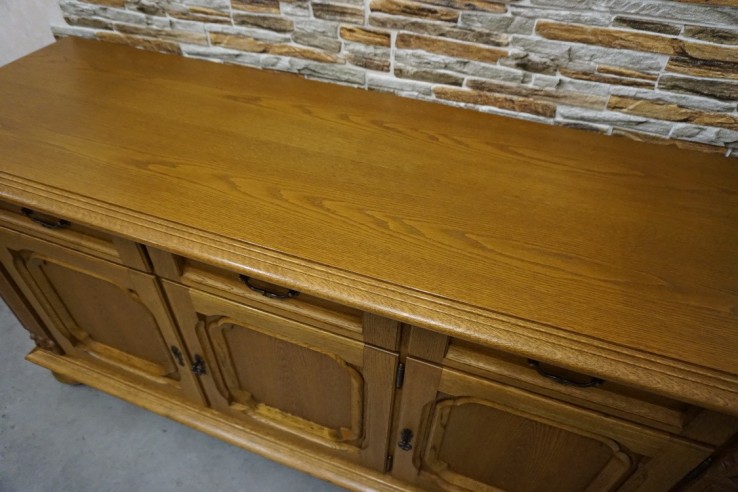 KOMODA DĘBOWA 3 DRZWIOWA SZER. 178 CM