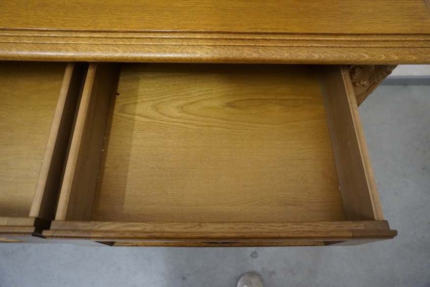 KOMODA DĘBOWA 3 DRZWIOWA SZER. 178 CM