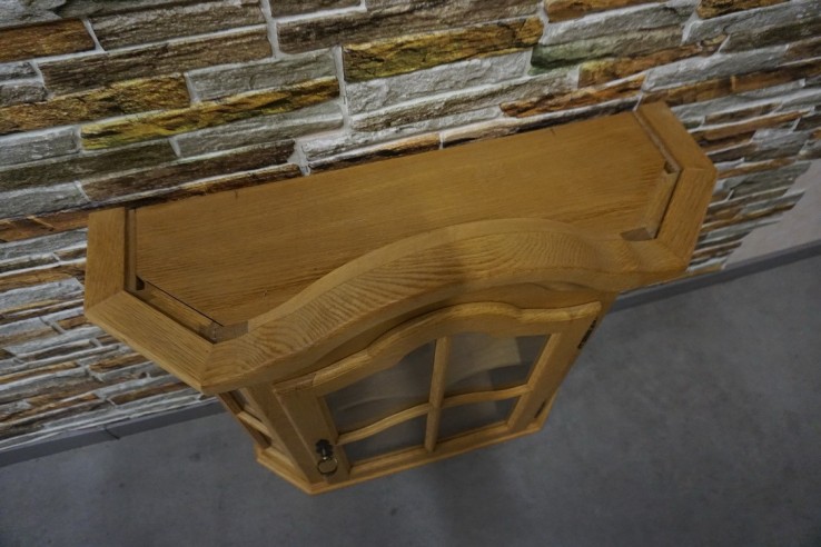 WITRYNKA DĘBOWA WISZĄCA JASNA SZER. 73 CM