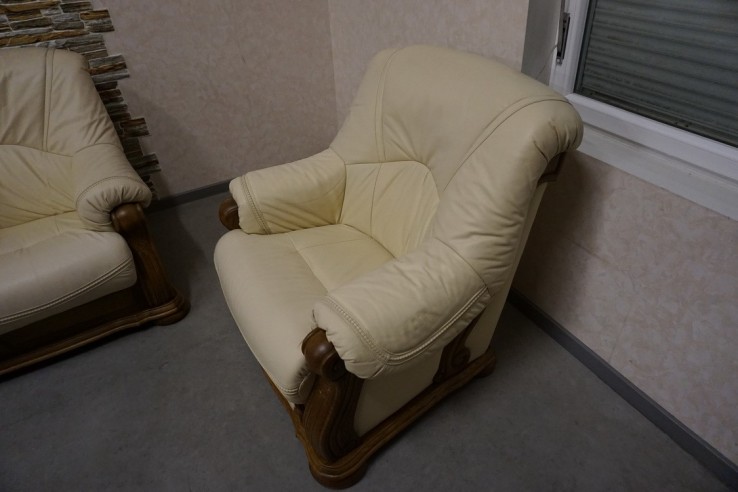 ZESTAW NA STELAŻU DĘBOWYM 3+1 SKÓRA NATURALNA...