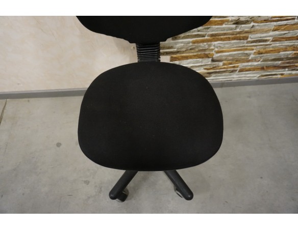 FOTEL BIUROWY OBROTOWY CZARNY 44/50 CM