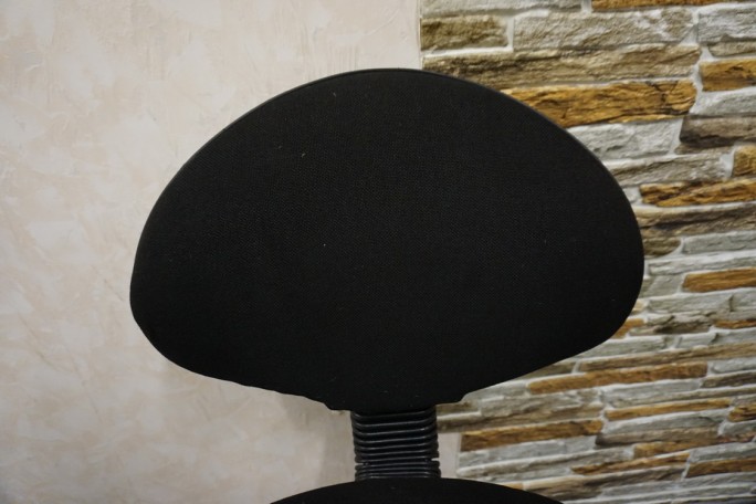 FOTEL BIUROWY OBROTOWY CZARNY 44/50 CM