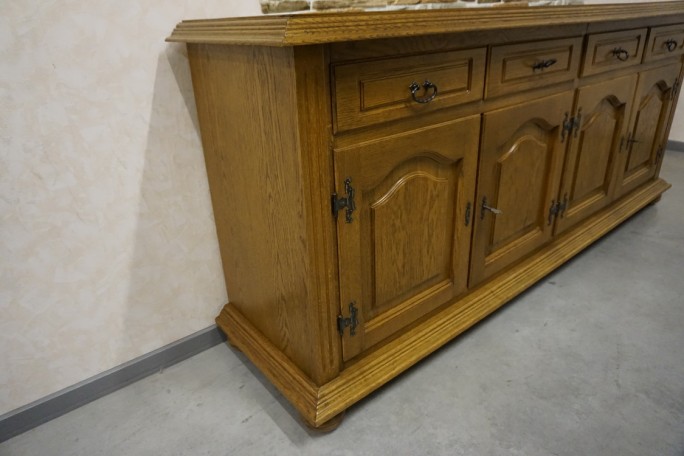 KOMODA DĘBOWA 4 DRZWIOWA SZER. 213 CM