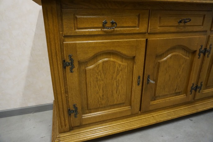 KOMODA DĘBOWA 4 DRZWIOWA SZER. 213 CM