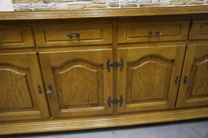 KOMODA DĘBOWA 4 DRZWIOWA SZER. 213 CM