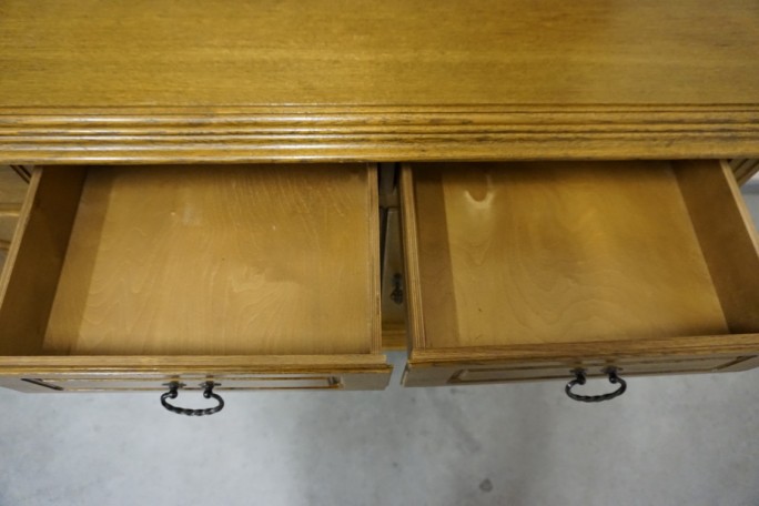 KOMODA DĘBOWA 4 DRZWIOWA SZER. 213 CM