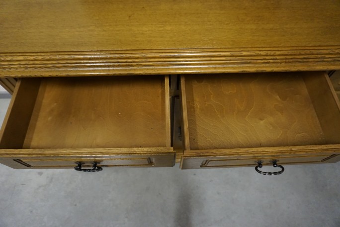 KOMODA DĘBOWA 4 DRZWIOWA SZER. 213 CM