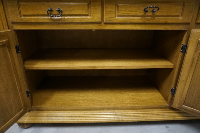 KOMODA DĘBOWA 4 DRZWIOWA SZER. 213 CM