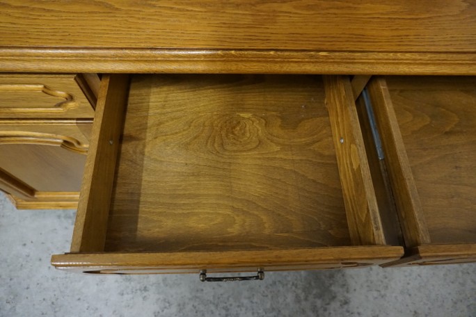 KOMODA DĘBOWA 3 DRZWIOWA SZER. 170 CM