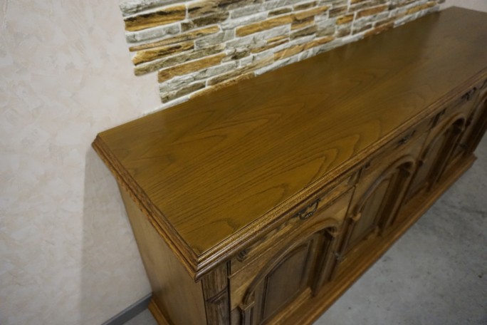 KOMODA DĘBOWA 4 DRZWIOWA SZER. 211 CM