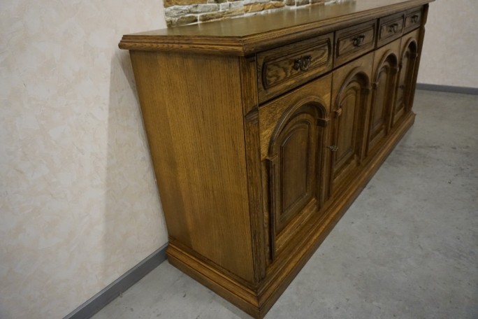 KOMODA DĘBOWA 4 DRZWIOWA SZER. 211 CM