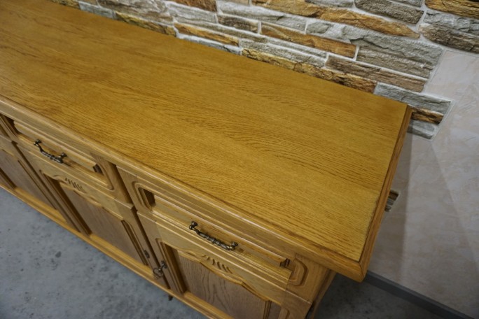 KOMODA DĘBOWA 4 DRZWIOWA SZER. 184 CM