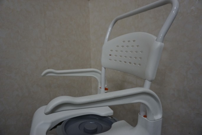 Wózek Sanitarny Krzesło toaletowo - prysznicowy...