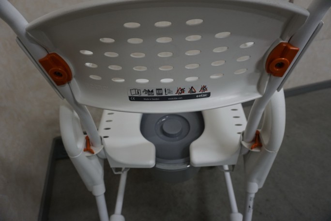 Wózek Sanitarny Krzesło toaletowo - prysznicowy...