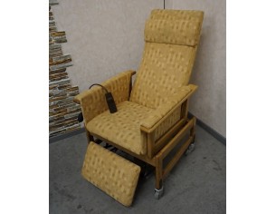 FOTEL WĄSKI 68 CM KRZESŁO ELEKTRYCZNY NA PILOTA... 2