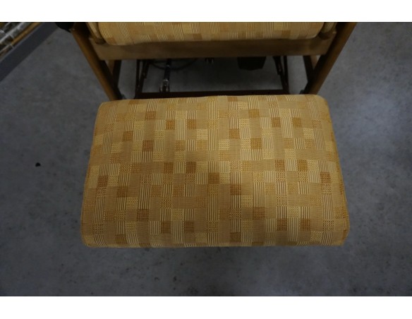 FOTEL WĄSKI 68 CM KRZESŁO ELEKTRYCZNY NA PILOTA ROZKŁADANY POMOC WSTAWANIA