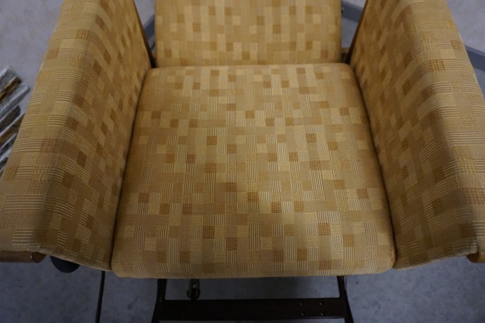 FOTEL WĄSKI 68 CM KRZESŁO ELEKTRYCZNY NA PILOTA...