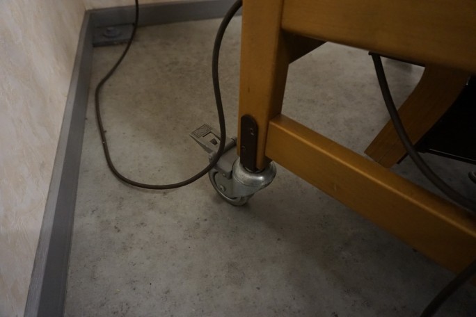 FOTEL WĄSKI 68 CM KRZESŁO ELEKTRYCZNY NA PILOTA...