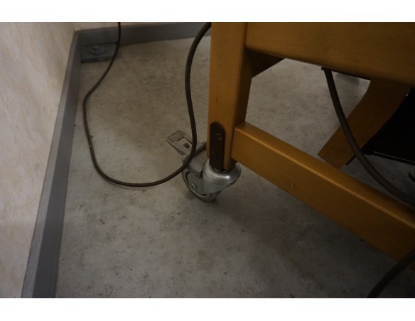 FOTEL WĄSKI 68 CM KRZESŁO ELEKTRYCZNY NA PILOTA ROZKŁADANY POMOC WSTAWANIA