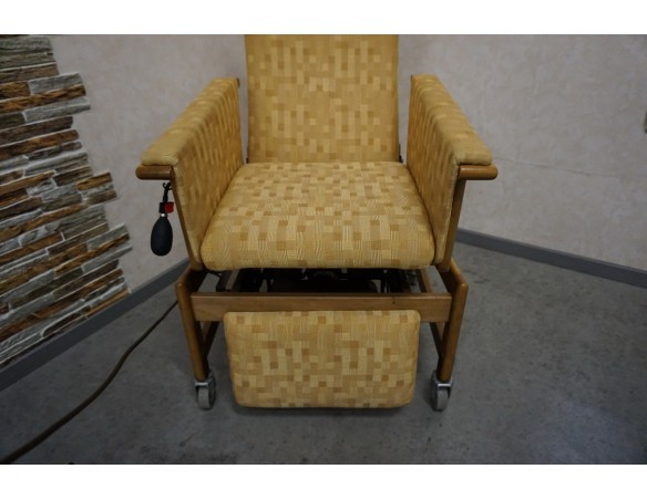 FOTEL WĄSKI 68 CM KRZESŁO ELEKTRYCZNY NA PILOTA ROZKŁADANY POMOC WSTAWANIA