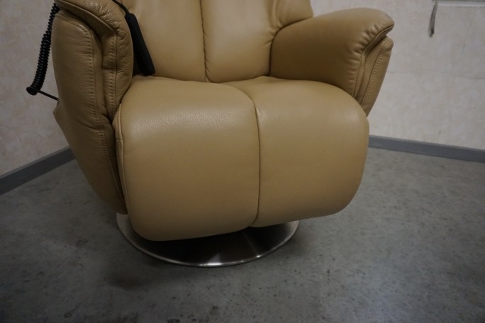 FOTEL SKÓRA NATURALNA ELEKTRYCZNY NA PILOTA...