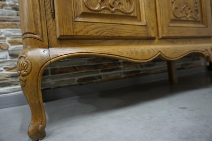 KOMODA DĘBOWA W STYLU CHIPPENDALE 4 DRZWIOWA...