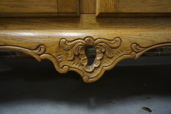 KOMODA DĘBOWA W STYLU CHIPPENDALE 4 DRZWIOWA...