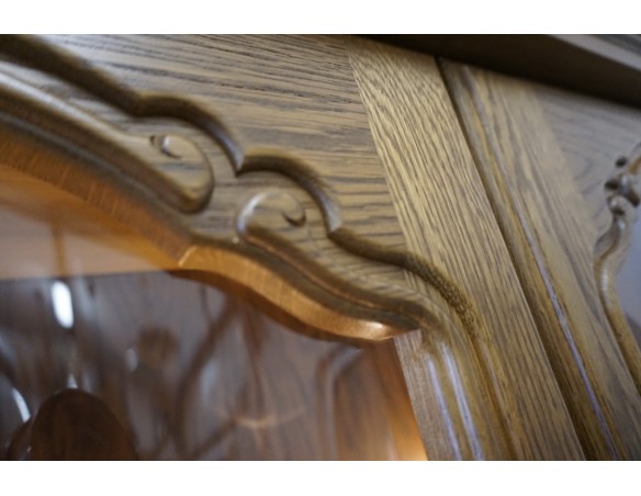 WITRYNA Z KOMODĄ DĘBOWA PODŚWIETLANA SZER. 168 CM