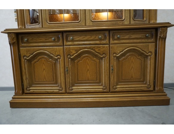 WITRYNA Z KOMODĄ DĘBOWA PODŚWIETLANA SZER. 168 CM