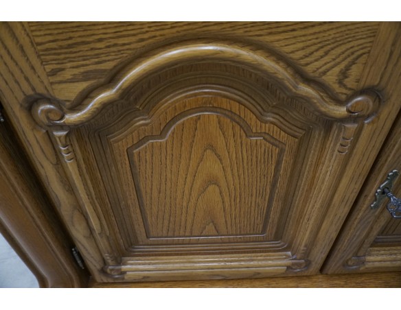 WITRYNA Z KOMODĄ DĘBOWA PODŚWIETLANA SZER. 168 CM